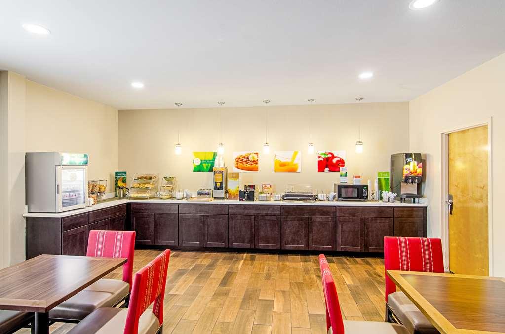 Quality Inn & Suites Near Tanger Outlet Mall Gonzales Restaurace fotografie