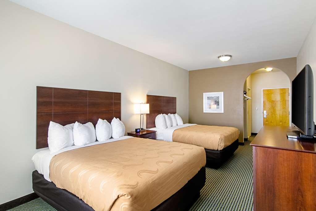 Quality Inn & Suites Near Tanger Outlet Mall Gonzales Pokoj fotografie