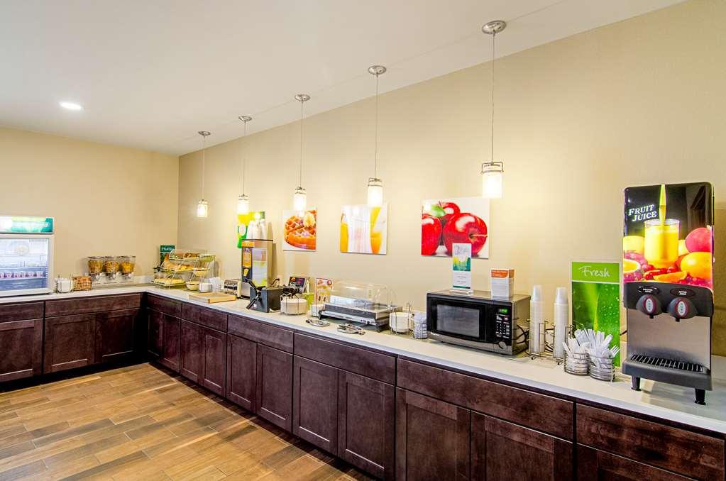 Quality Inn & Suites Near Tanger Outlet Mall Gonzales Restaurace fotografie