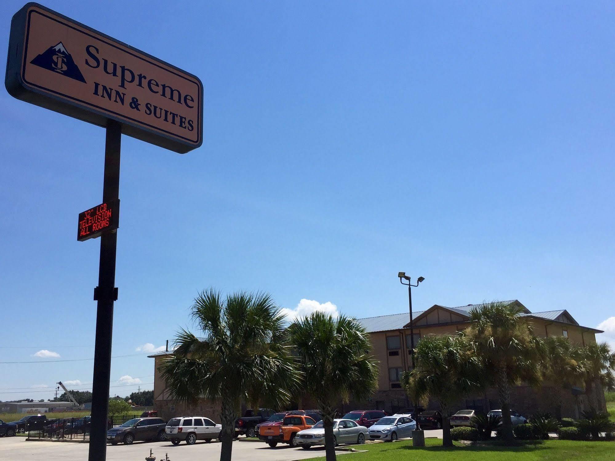 Quality Inn & Suites Near Tanger Outlet Mall Gonzales Exteriér fotografie